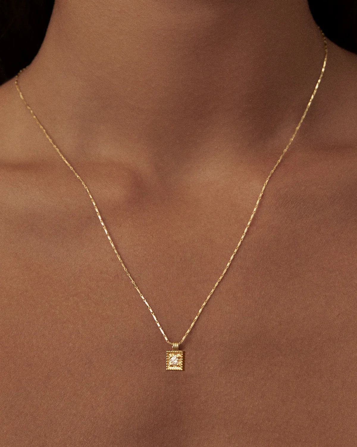 Cartouche Necklace - 18ct - Image 2