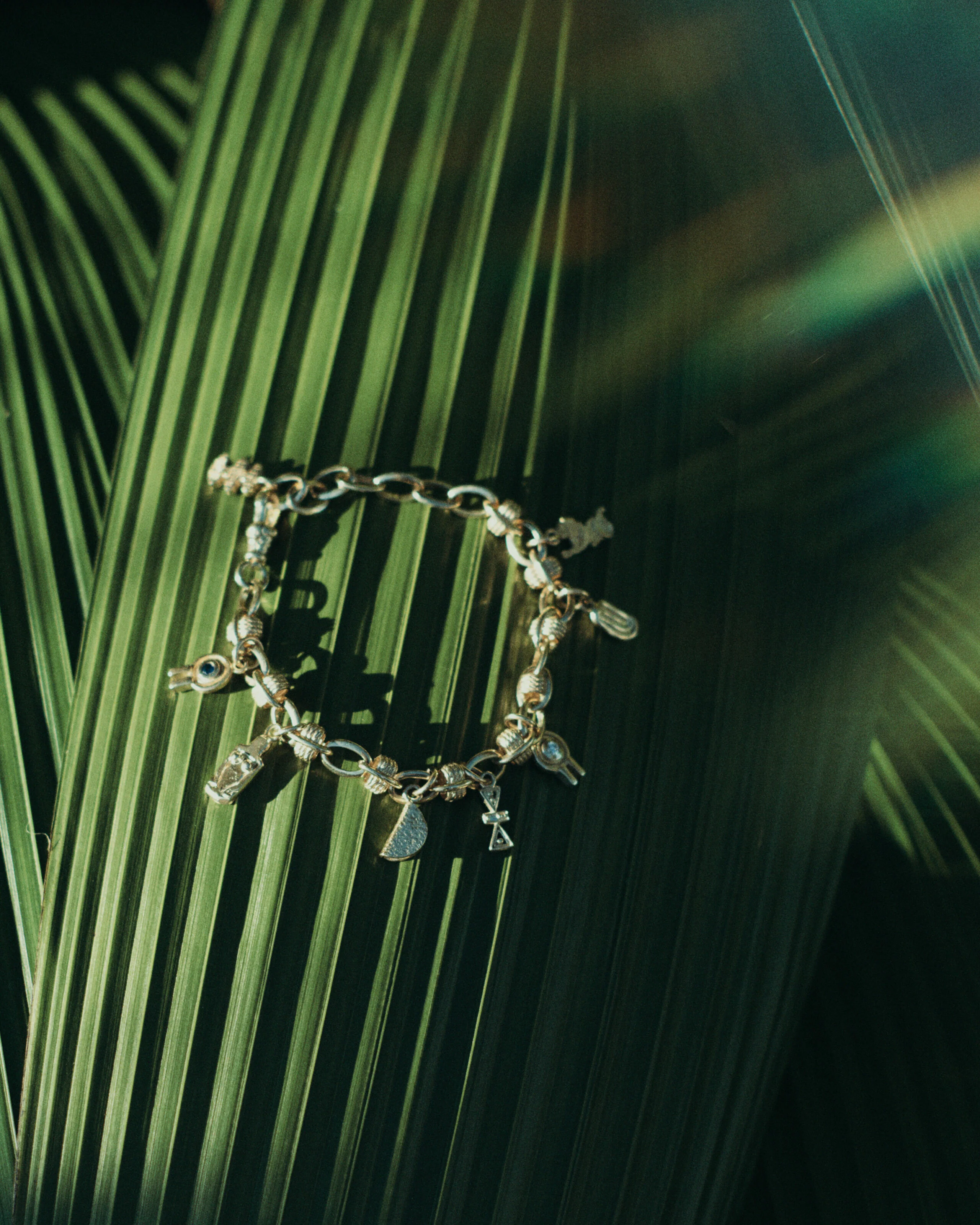 Draa Charm - 9ct - Image 3