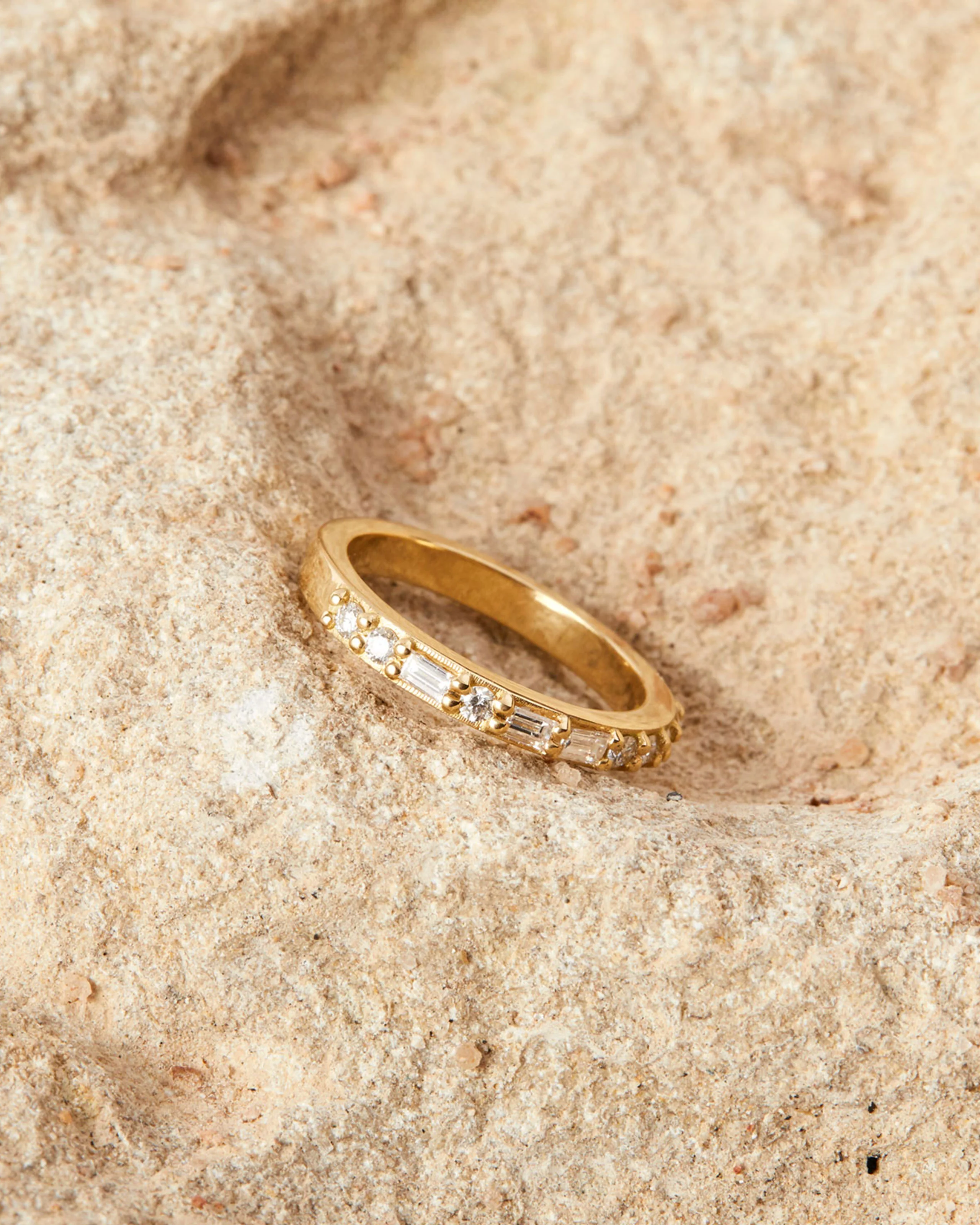 Fire Split Band - 18ct Diamond - Image 3