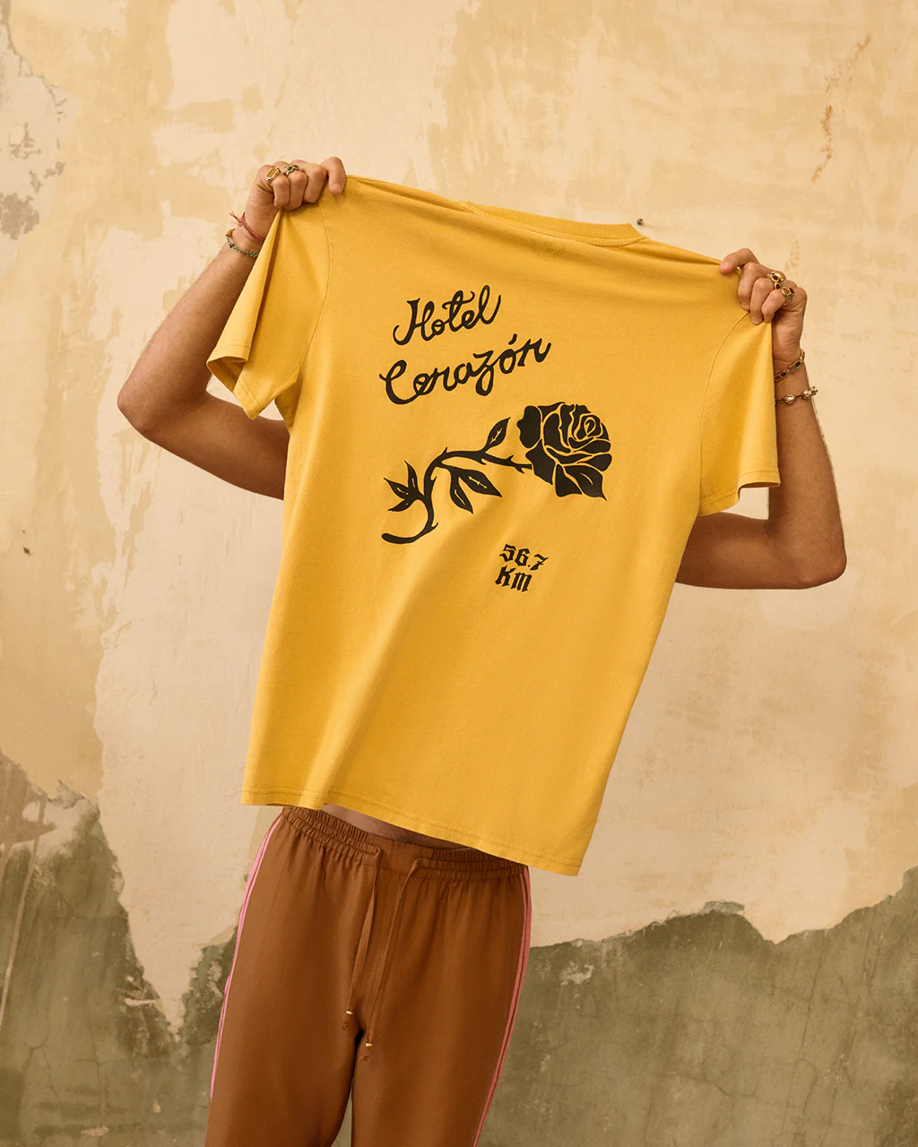 Hotel Corazón Rose T-Shirt - Image 4