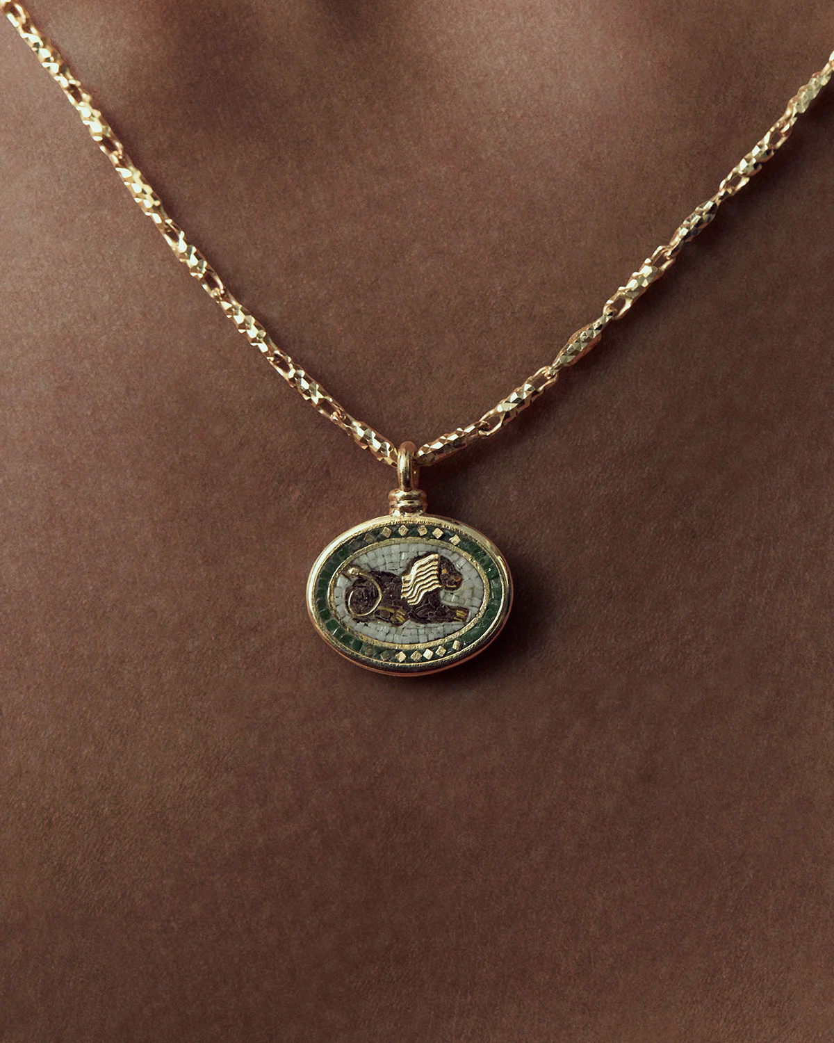 Lion Legacy Necklace - 9ct - Image 4
