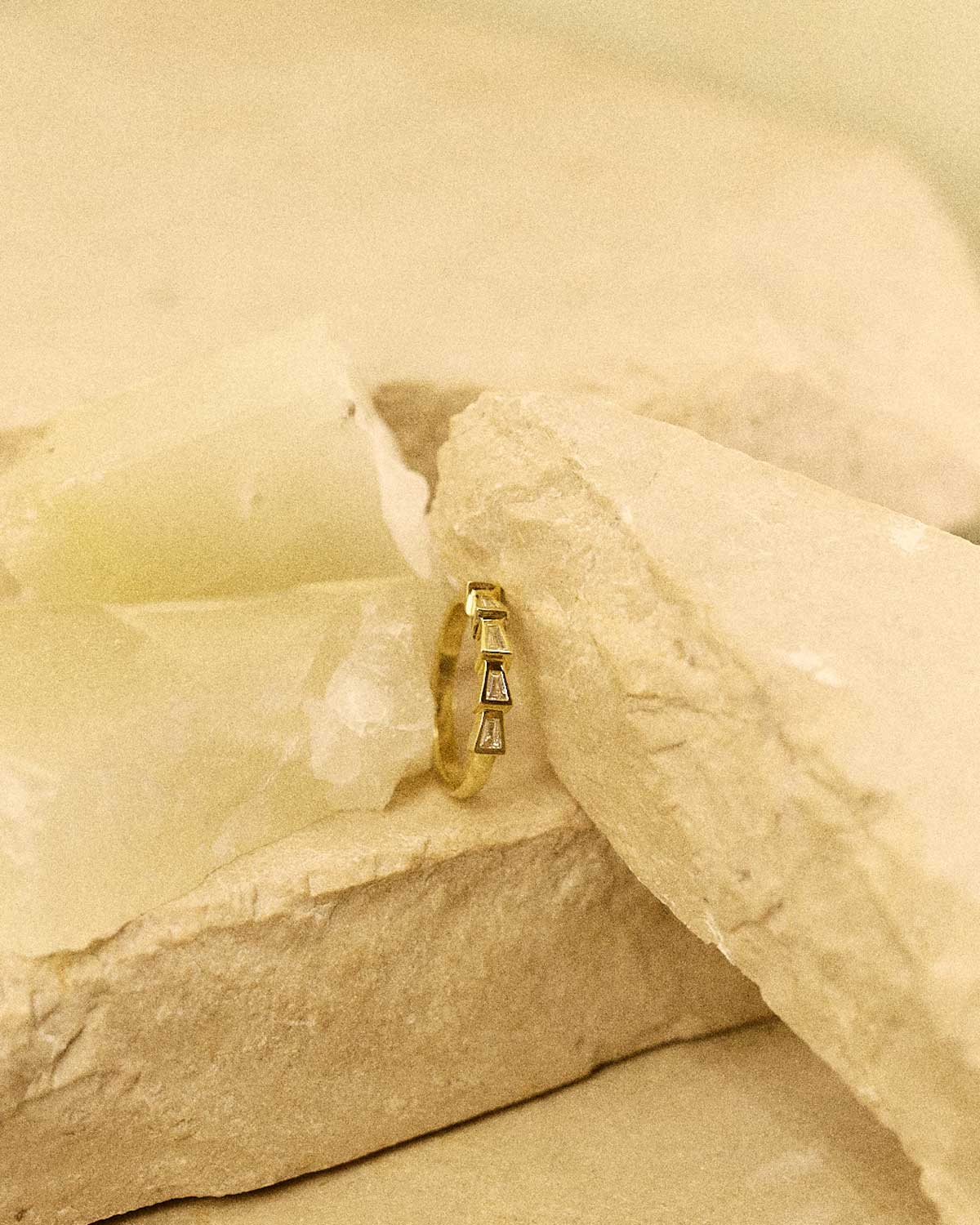 Majestic Band - 18ct Diamond - Image 7