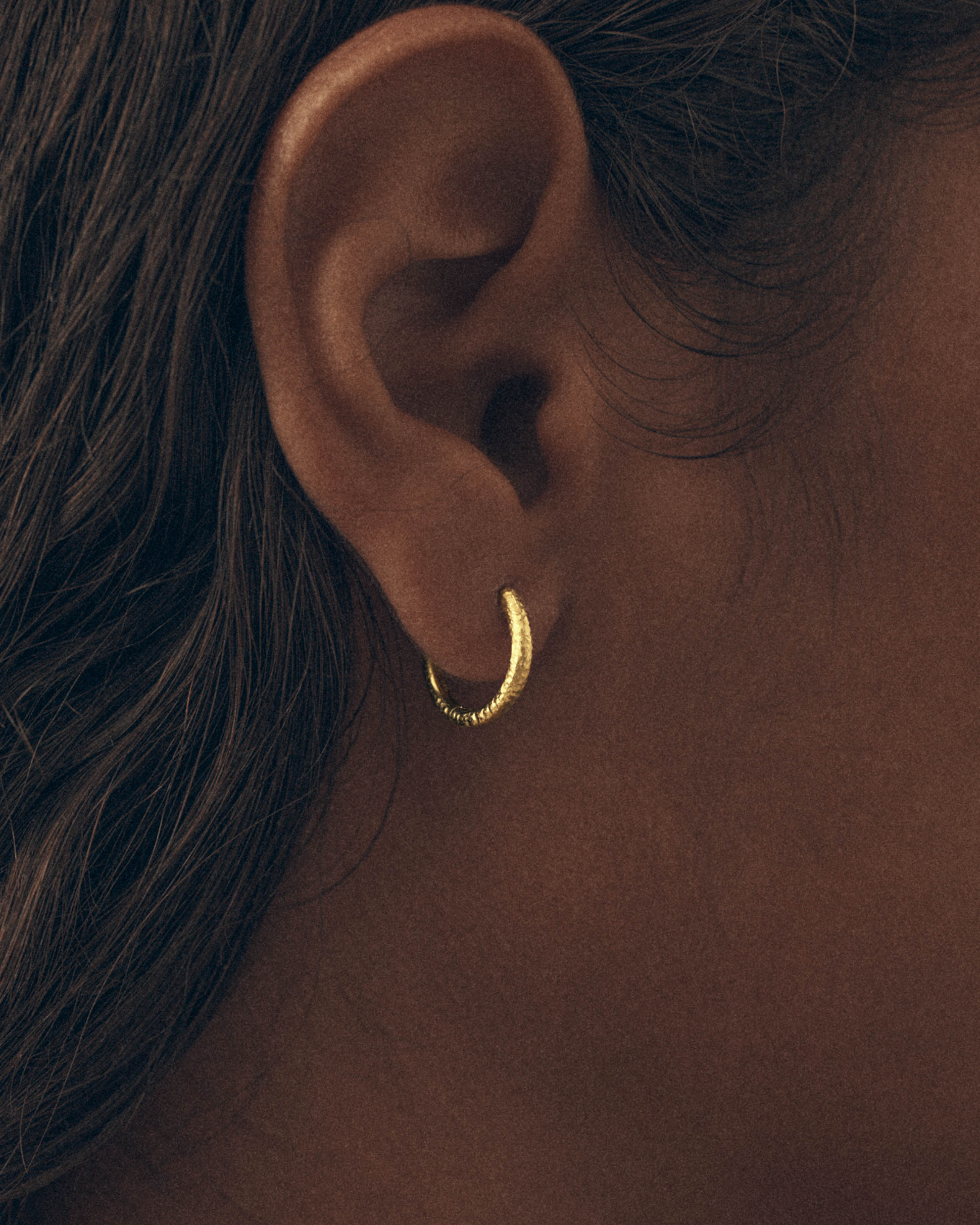 Round Hoop Small - 9ct - Image 2