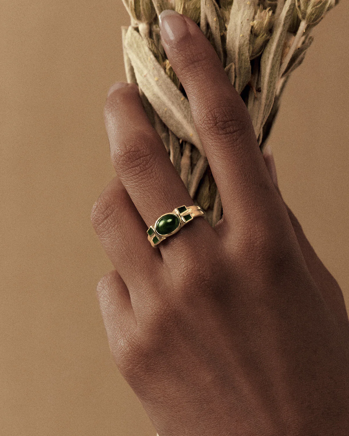 Summit Ring - 9ct - Image 3